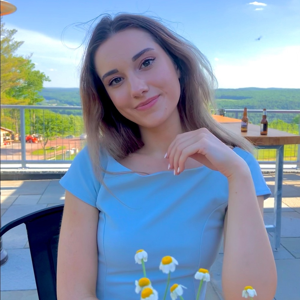 Meet your Posher, Liv